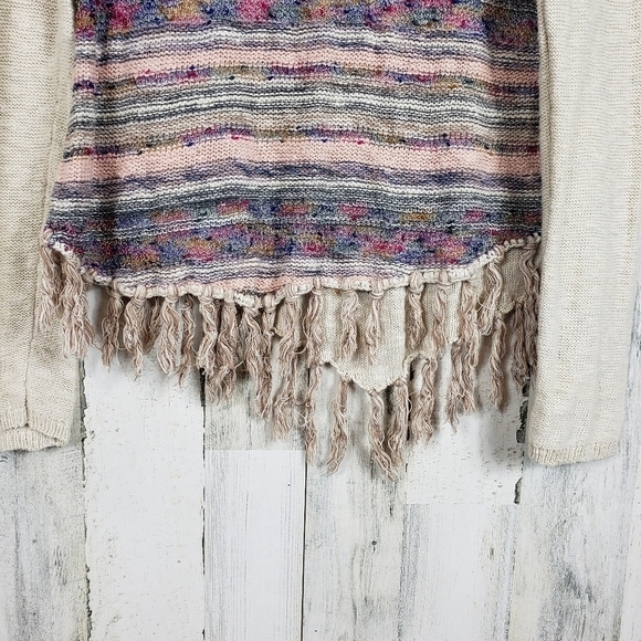American rag boho, tassel sweater size medium - Picture 2 of 7